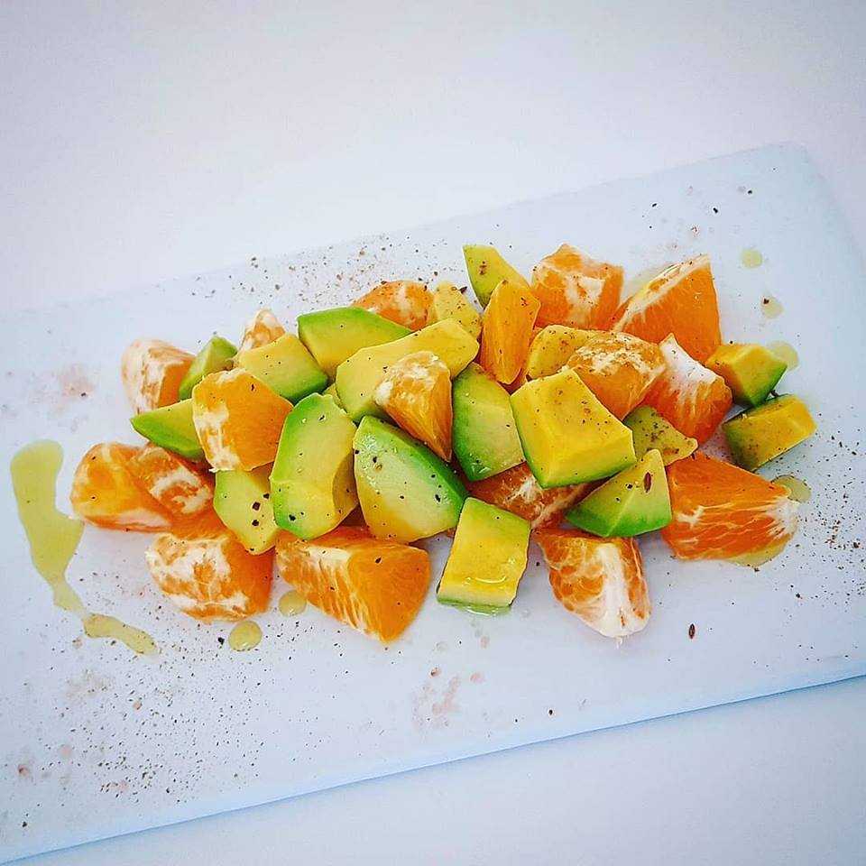 salata avocado portokali